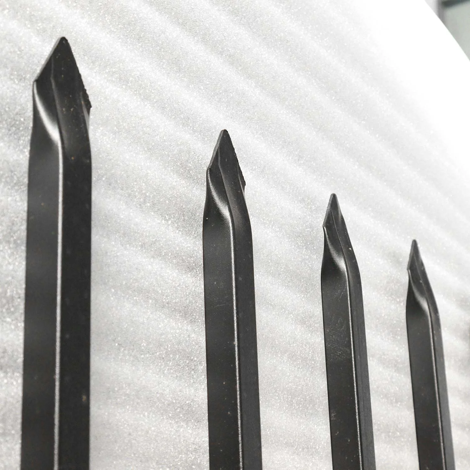 10x7 ft Steel Fence with 4 Rails, 30 Panels - Image 10