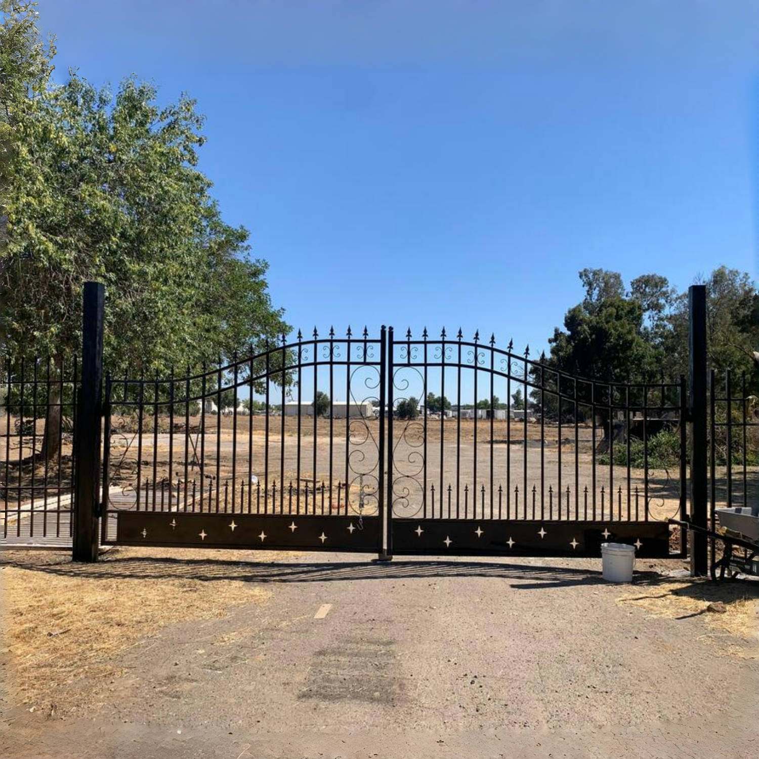 14x8 ft Steel Dual Swing Driveway Gate - Image 34
