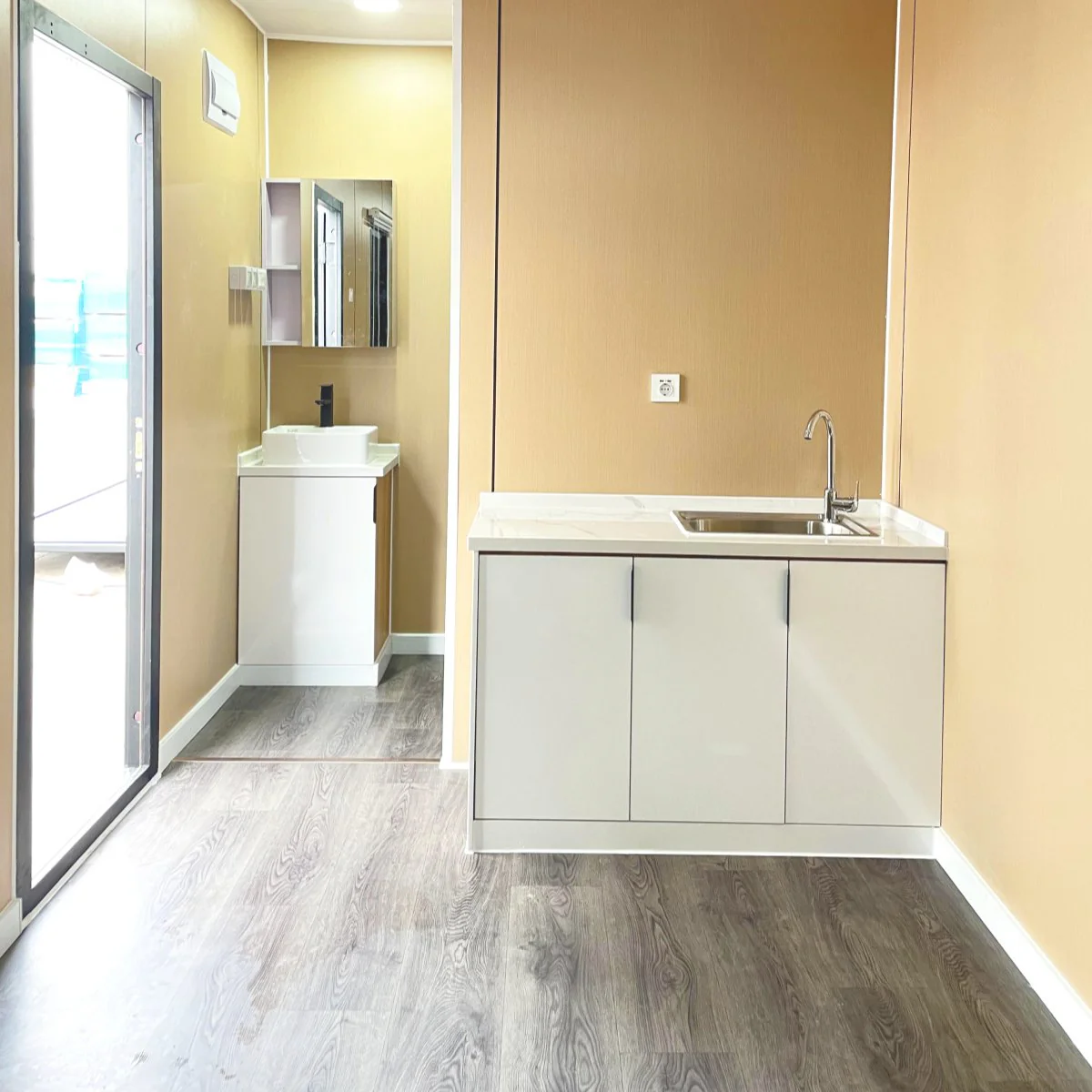 40ft Container House with 1 Bathroom - Image 6