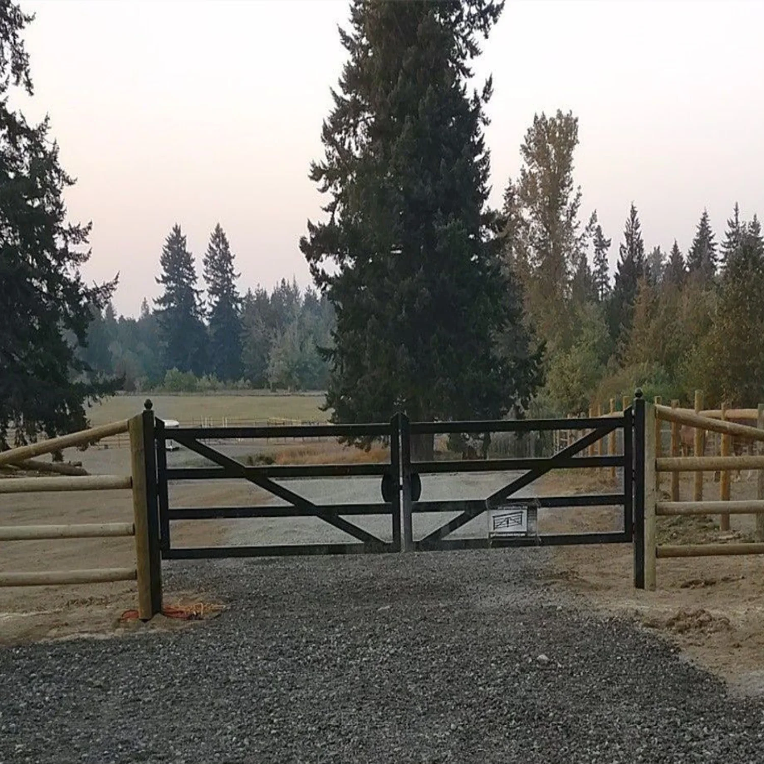 20 ft Farm Driveway Gate with Diagonal Tubes, Dual Swing - Image 3