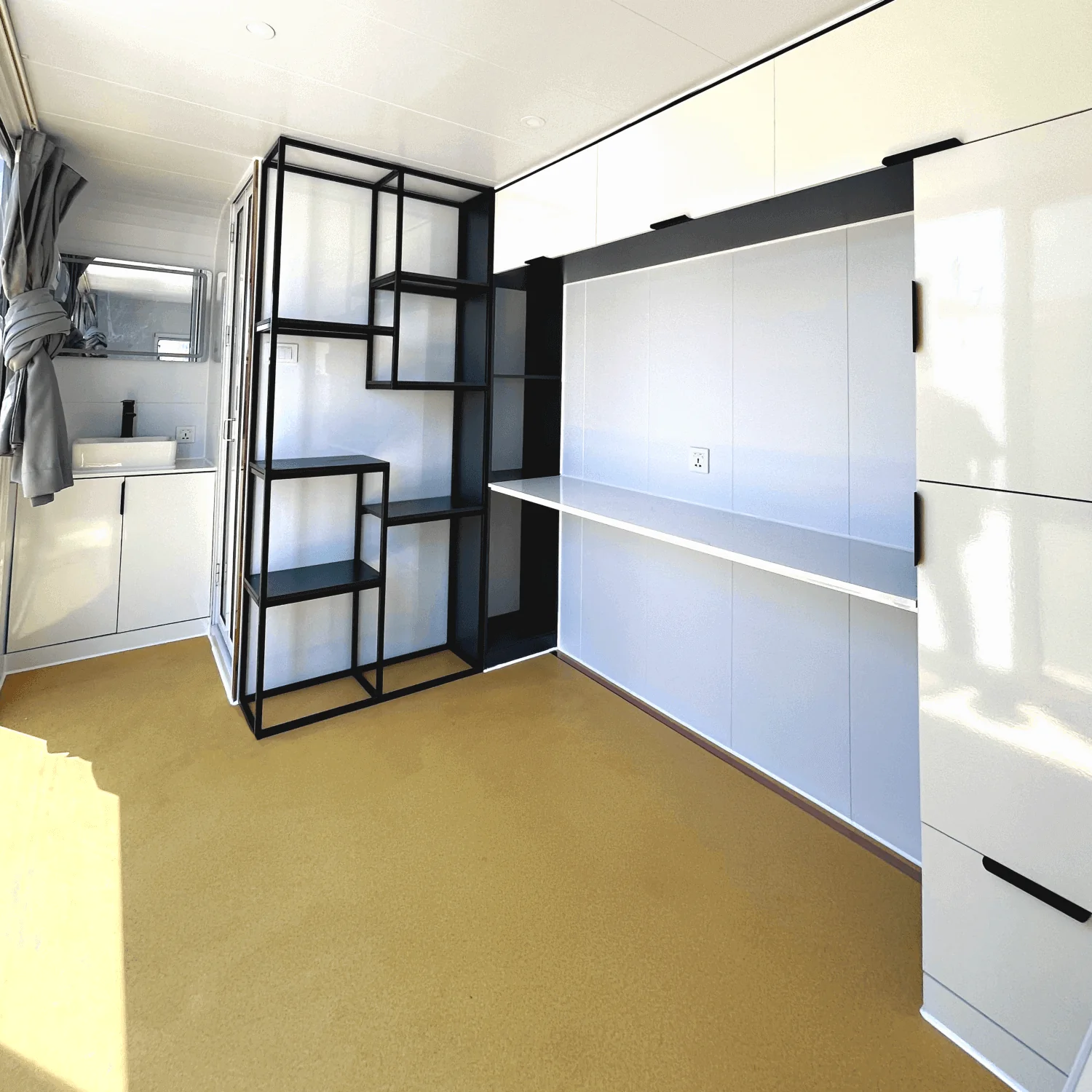 Outdoor Living and Working Tiny House 16ft - Image 6