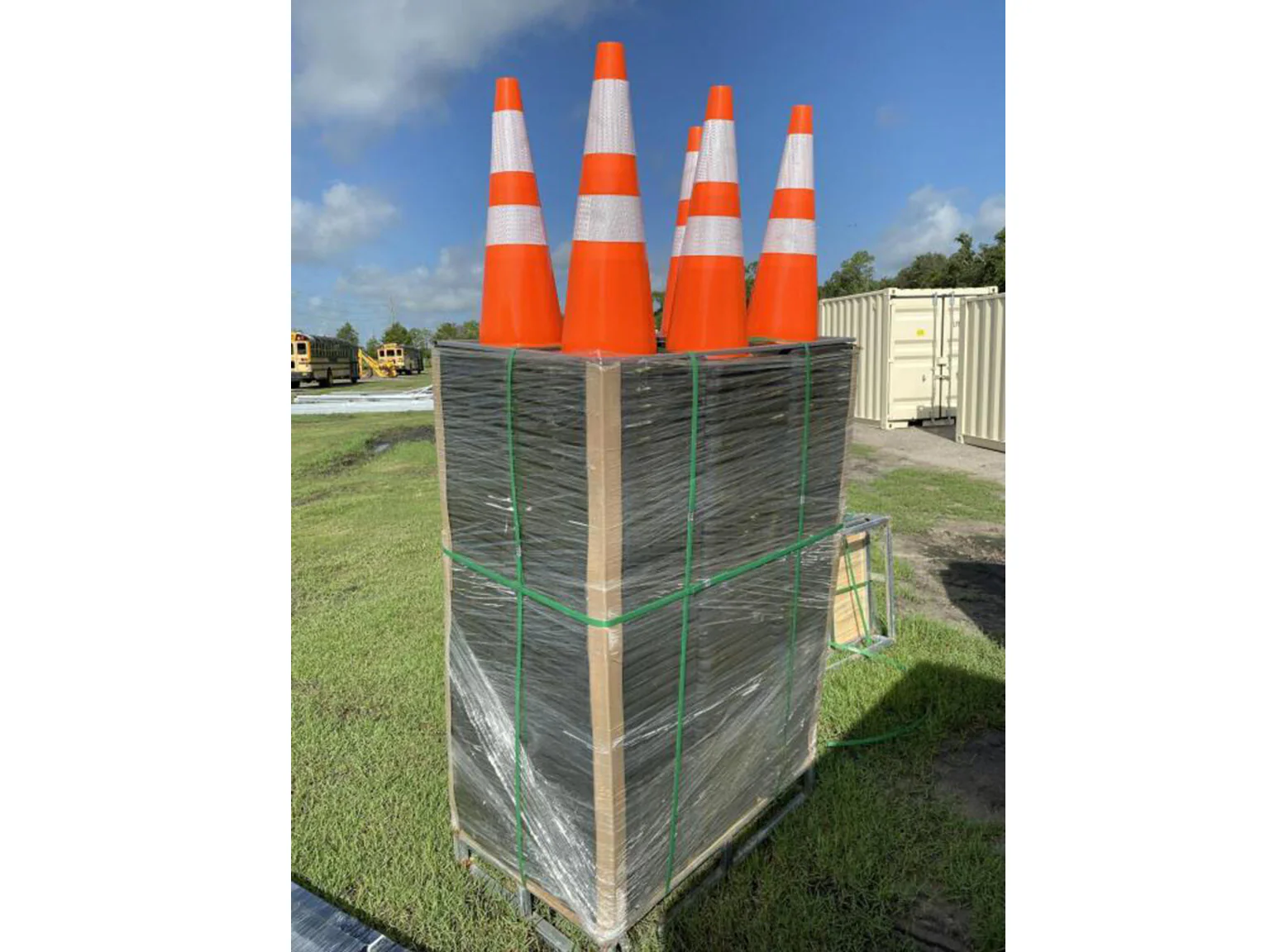 Chery Industrial 28'' Traffic Cones - Image 3